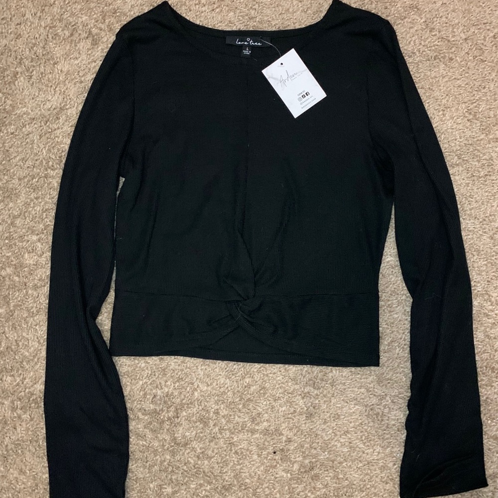 Twisted knot front long sleeve